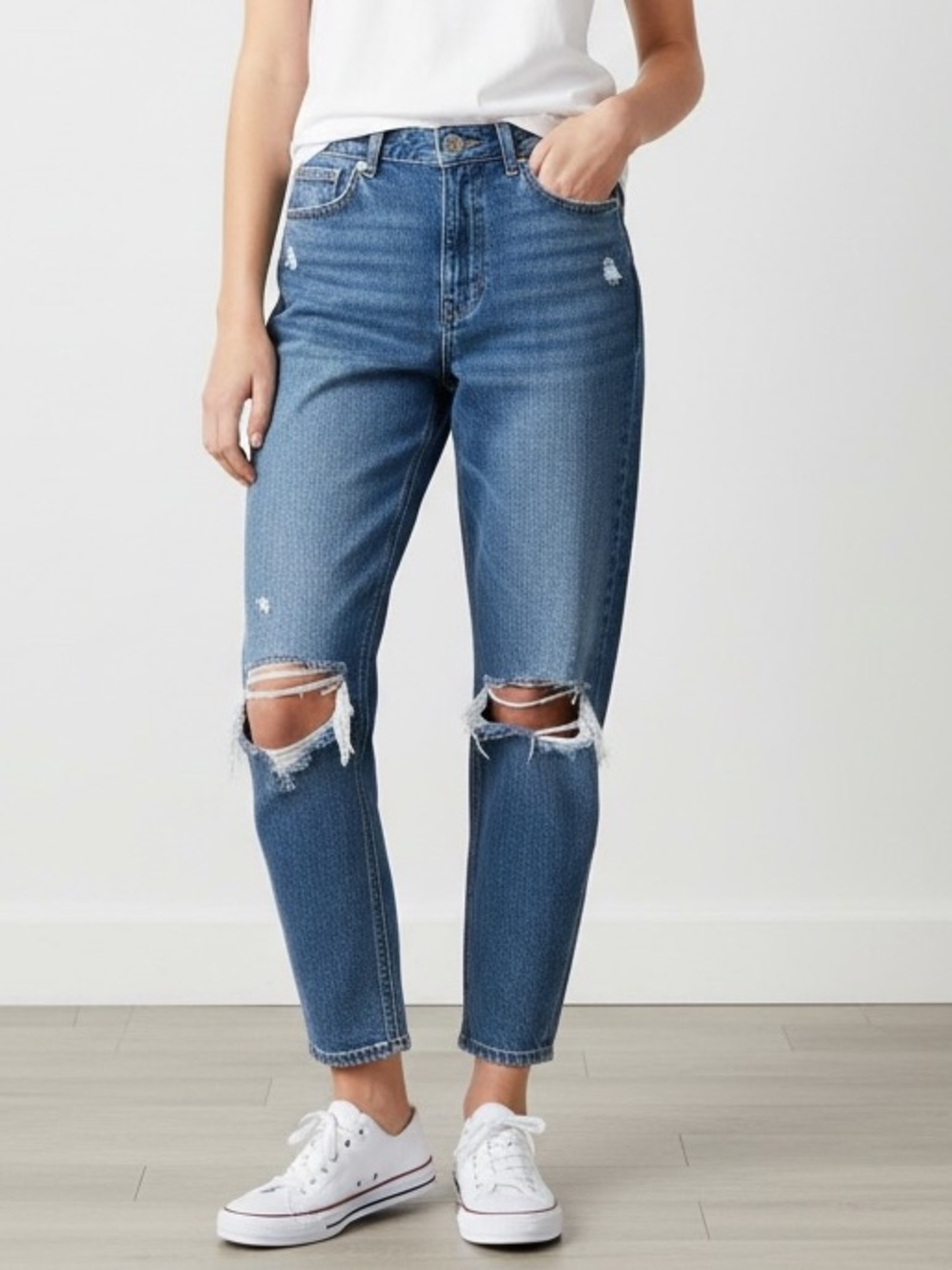 American Eagle | High waist destroyed denim baggy distressed mom jeans s…